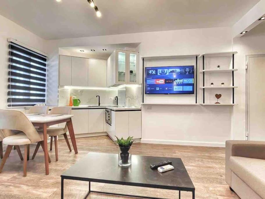 53° Bs Skanderbeg City Center Comfort تيرانا المظهر الخارجي الصورة